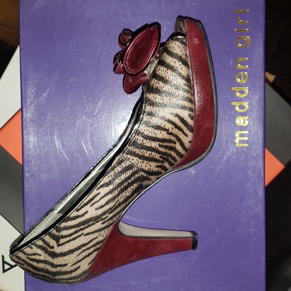 Madden Girl Platform Pumps Sz 8 - Picture 3 of 5